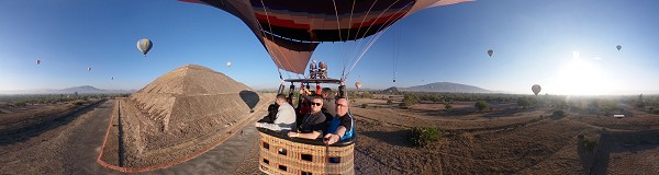 Vol en montgolfière au dessus des pyramides de Teotihuacan